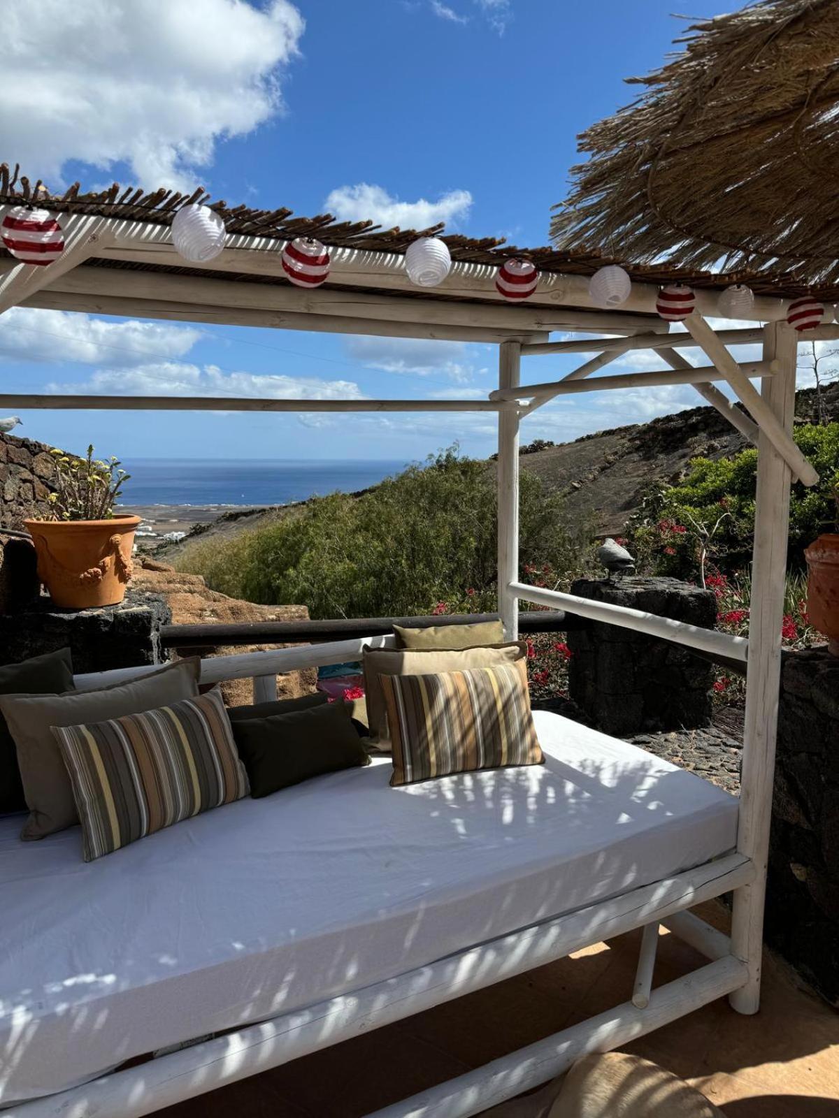 Castillo Lanzarote Villa Winni - Luxury Villa - Pet Friendly With Heated Pool La Asomada  Exterior photo